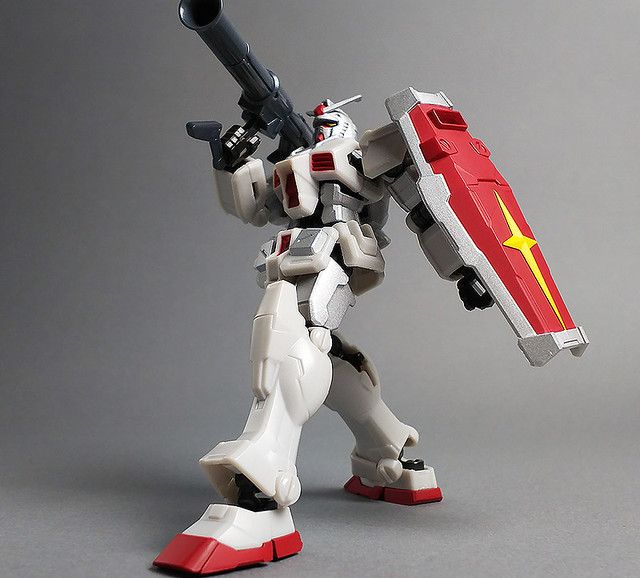 ▼ 本体以RX-78-2 钢弹修改而来，2.jpg